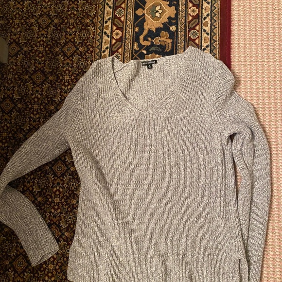 clothes - Picture 8 of 10